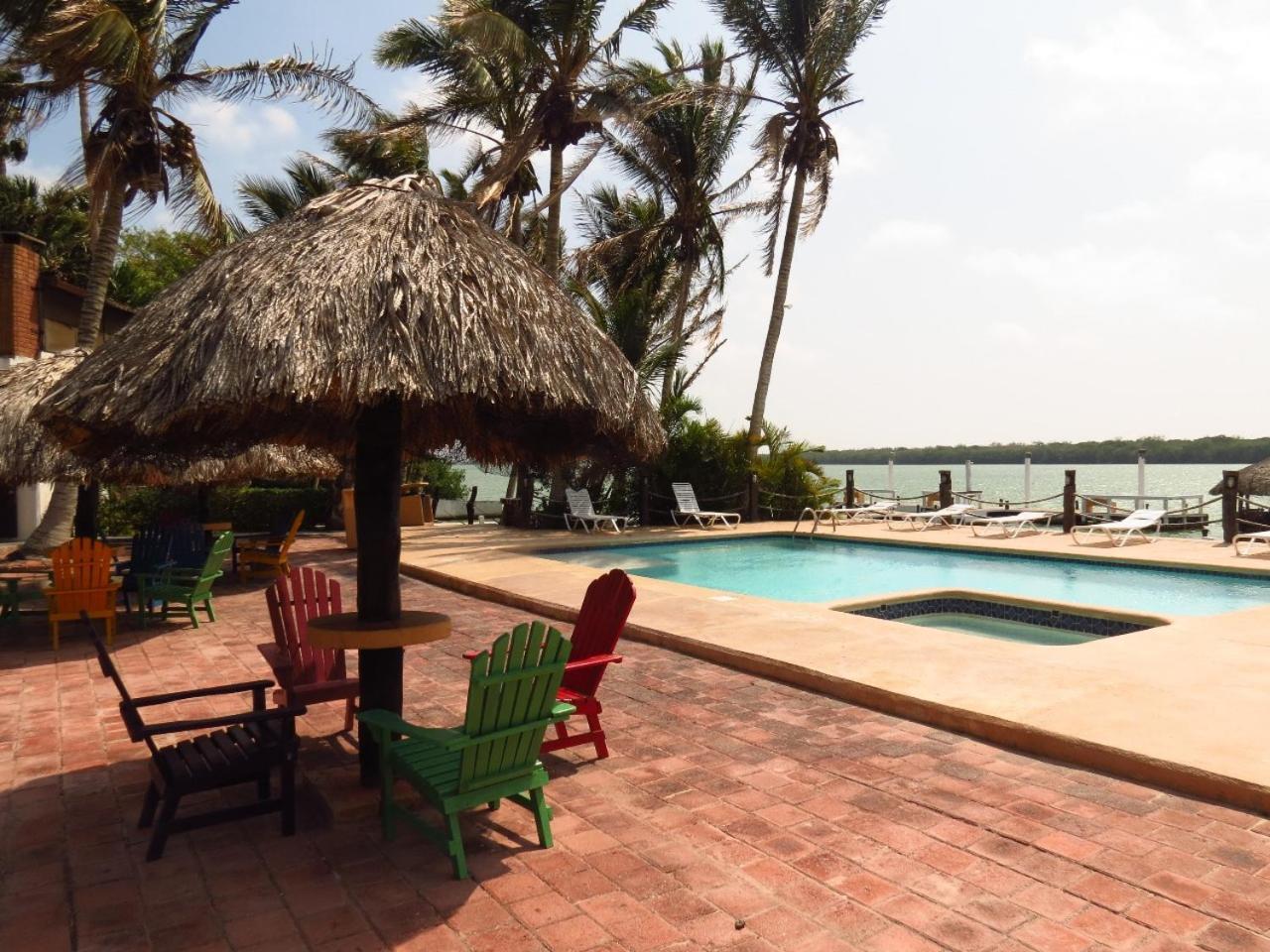 Hotel La Marina Del Rio La Pesca Exterior photo